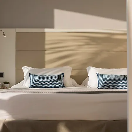 Hotel Gaviotas & Playa de Muro (Mallorca)