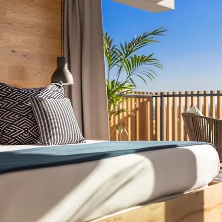 Hotel Gaviotas & 4*